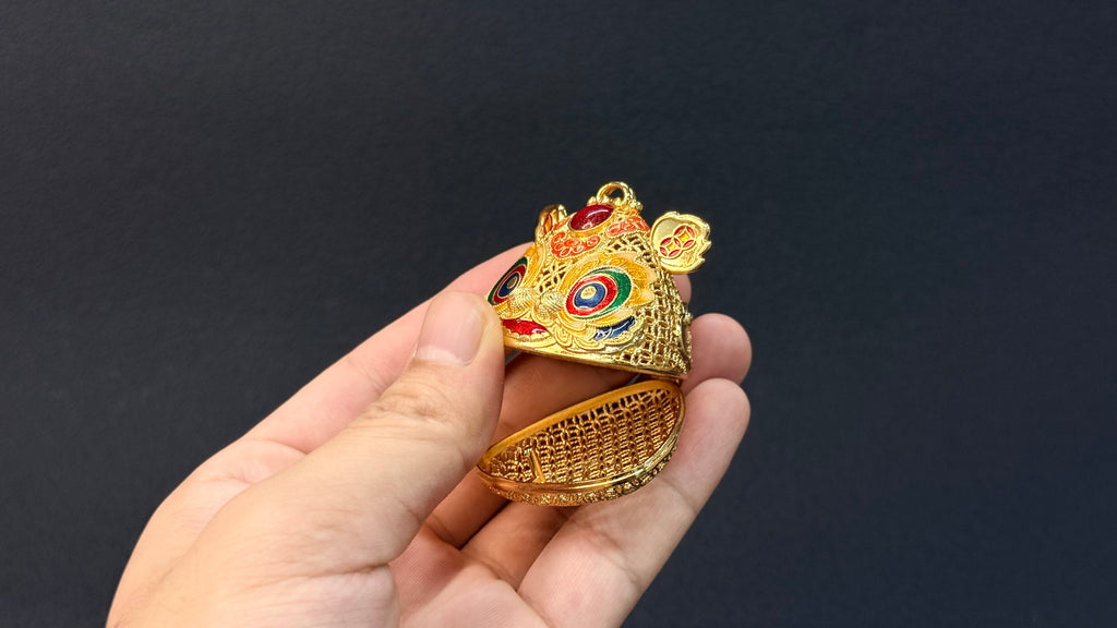 Lucky Lion — Openwork Brass Art Keepsake
